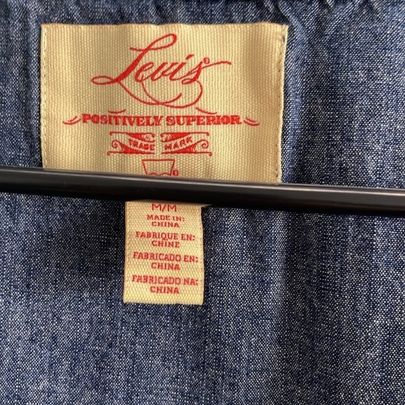 Levi’s Positively Superior Denim Dress Size Medium - Picture 4 of 6